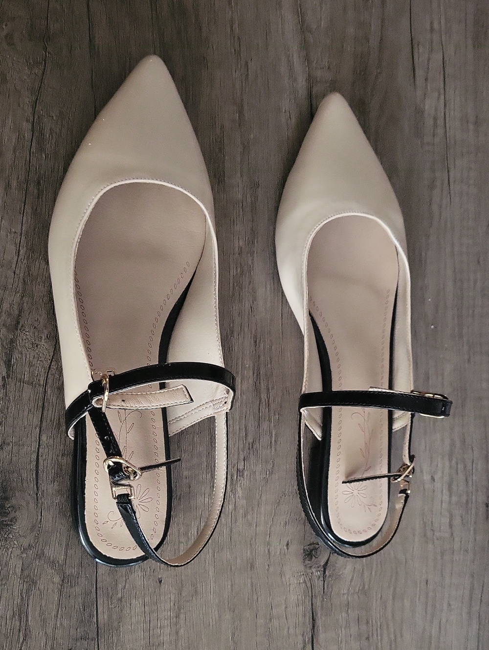 Pointed Toe Slingback Flats in Cream with Black Straps